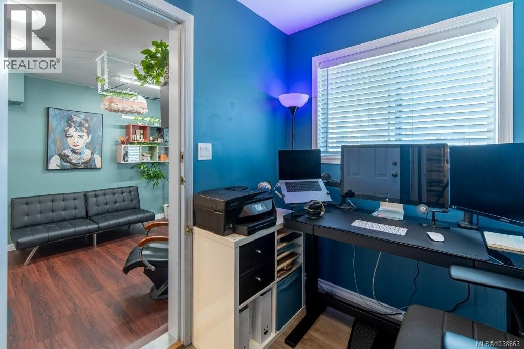 749 Marchmont Rd - 34