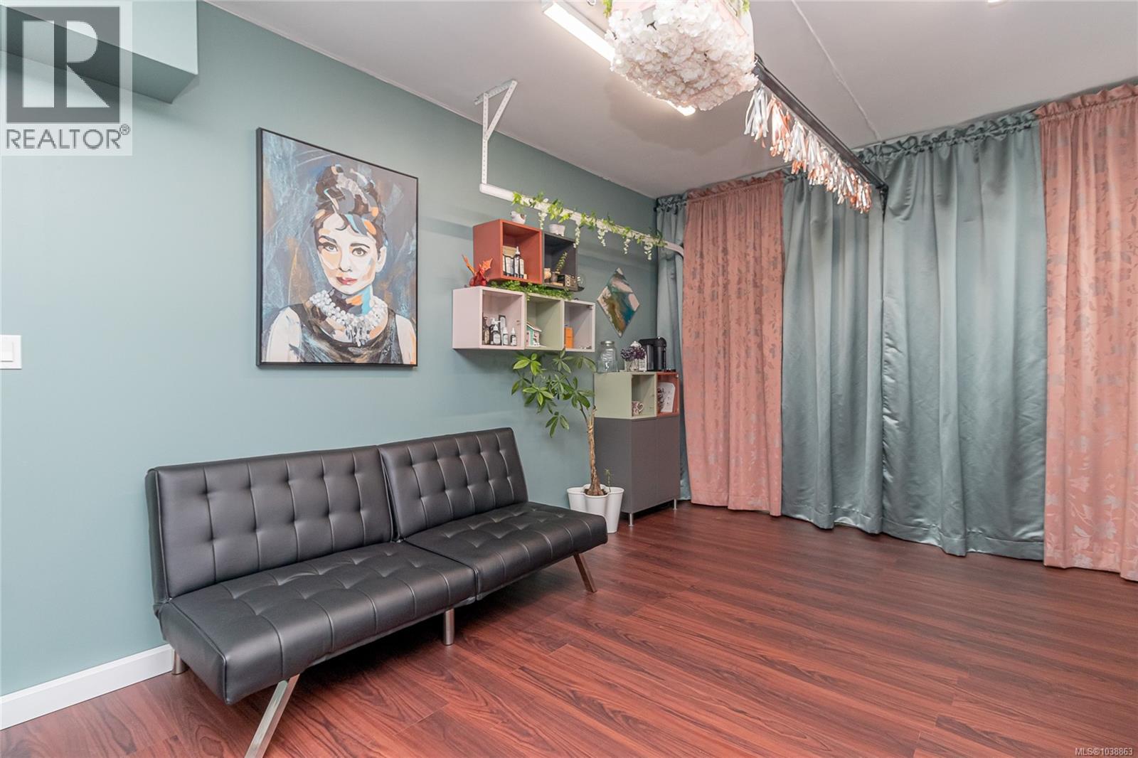 749 Marchmont Rd - 35