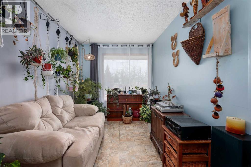 5102 56 Street - 6