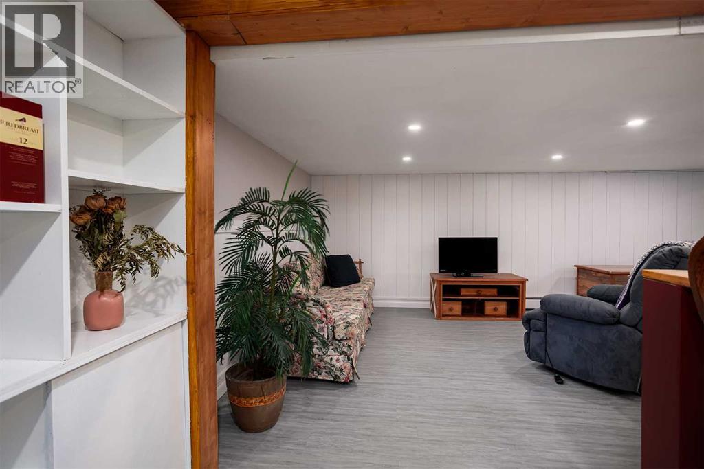 5102 56 Street - 16