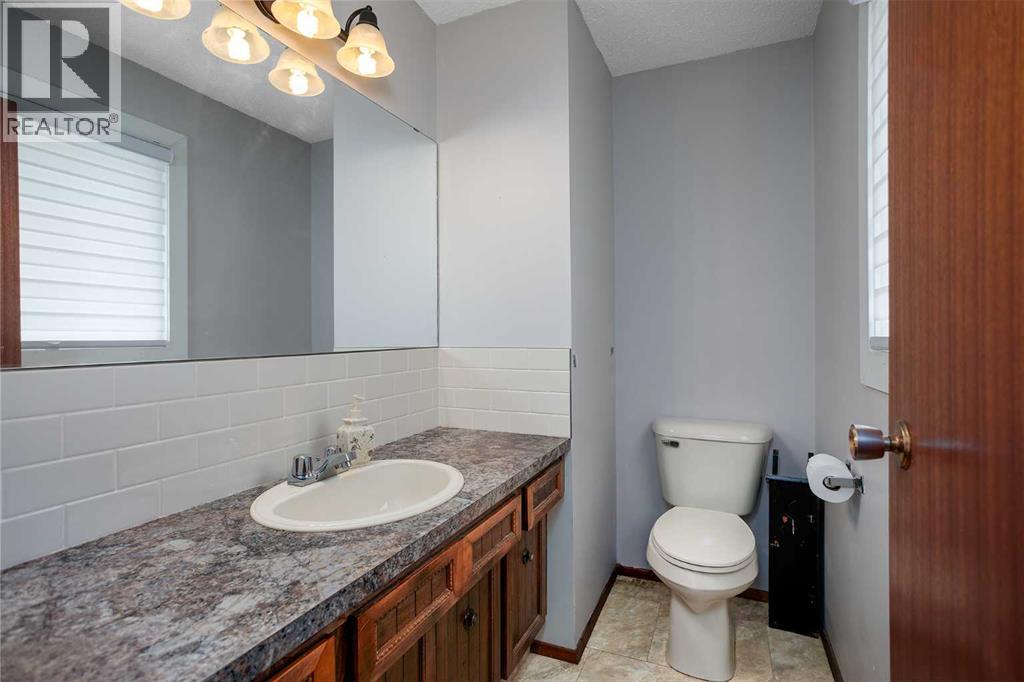 5102 56 Street - 9