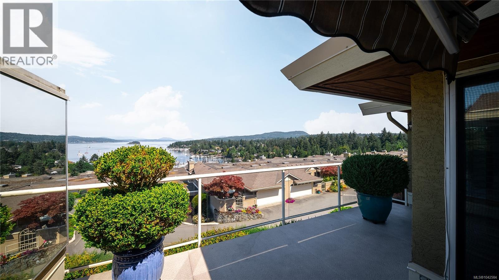 #304 6880 Wallace Dr - 25