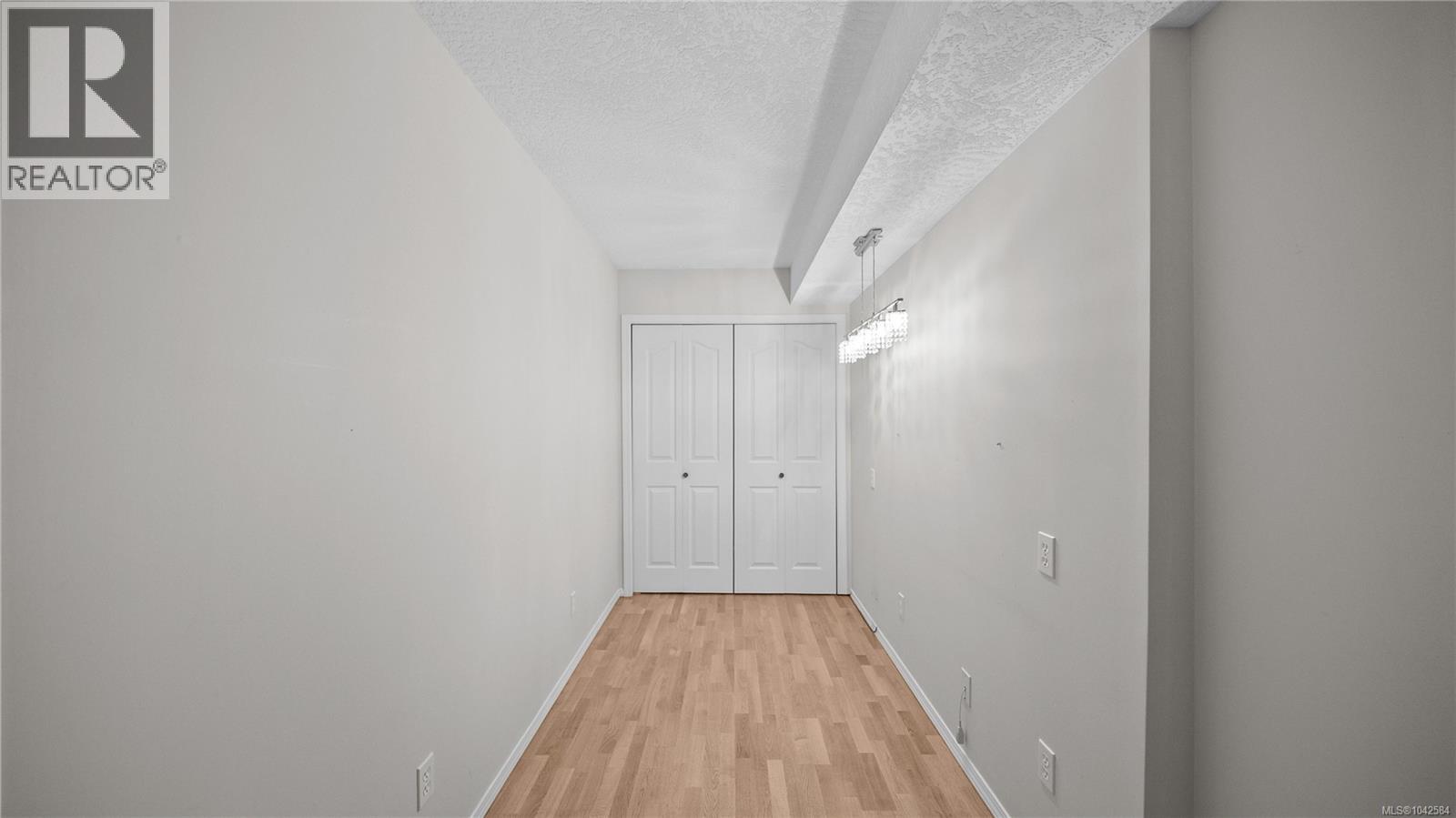 #304 6880 Wallace Dr - 40