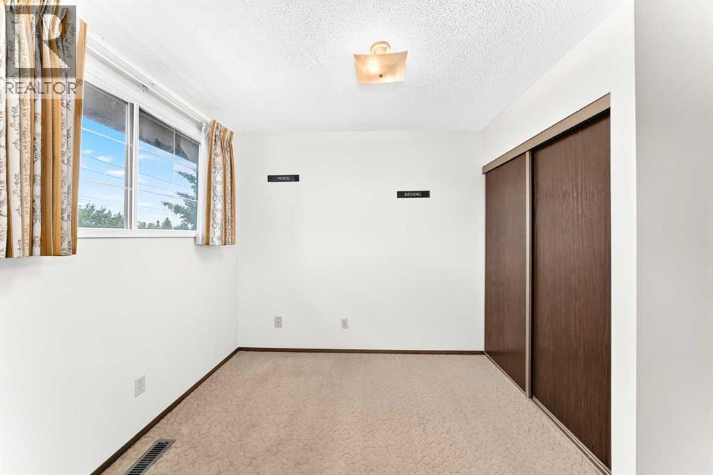 #58 175 Manora Place NE - 26