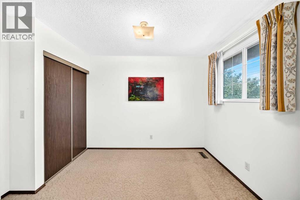 #58 175 Manora Place NE - 29