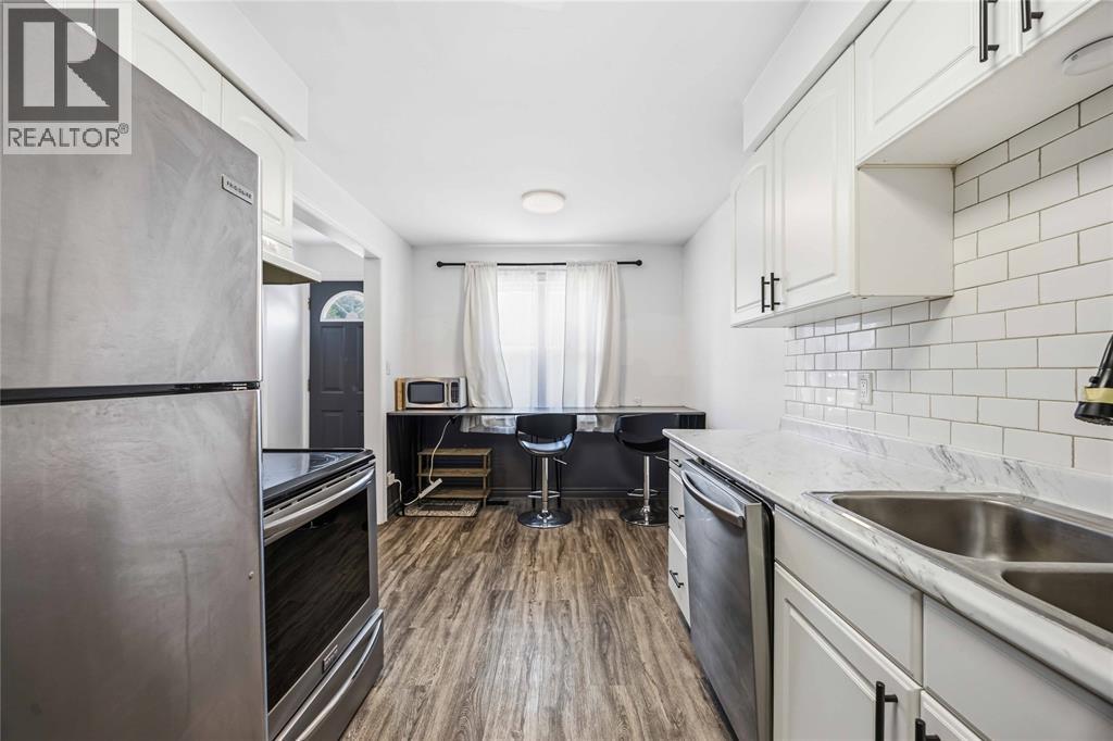 #2B 205 FANE STREET - 11
