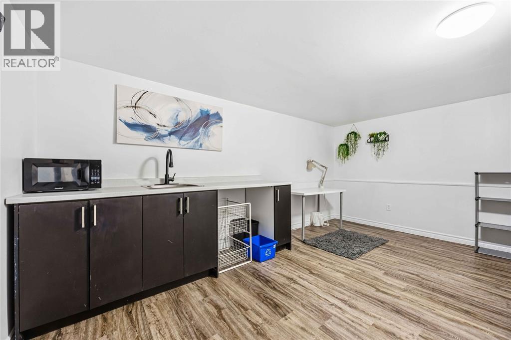 #2B 205 FANE STREET - 13