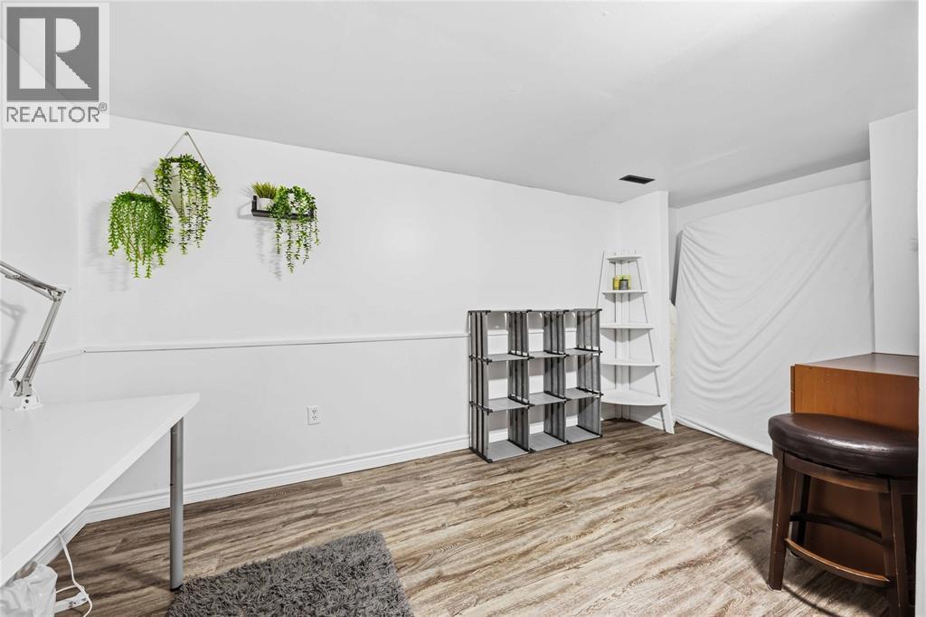 #2B 205 FANE STREET - 14
