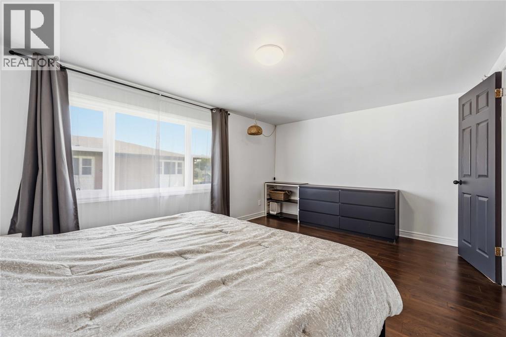#2B 205 FANE STREET - 23