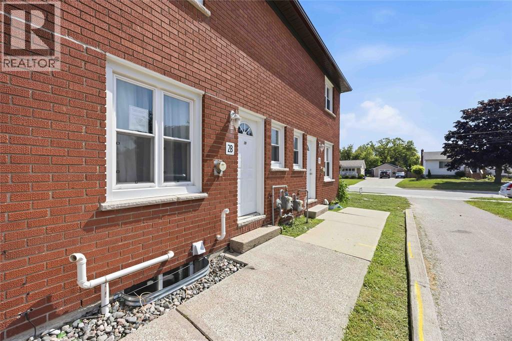 #2B 205 FANE STREET - 31