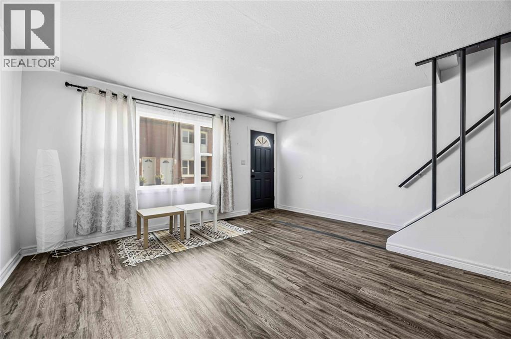 #2B 205 FANE STREET - 7