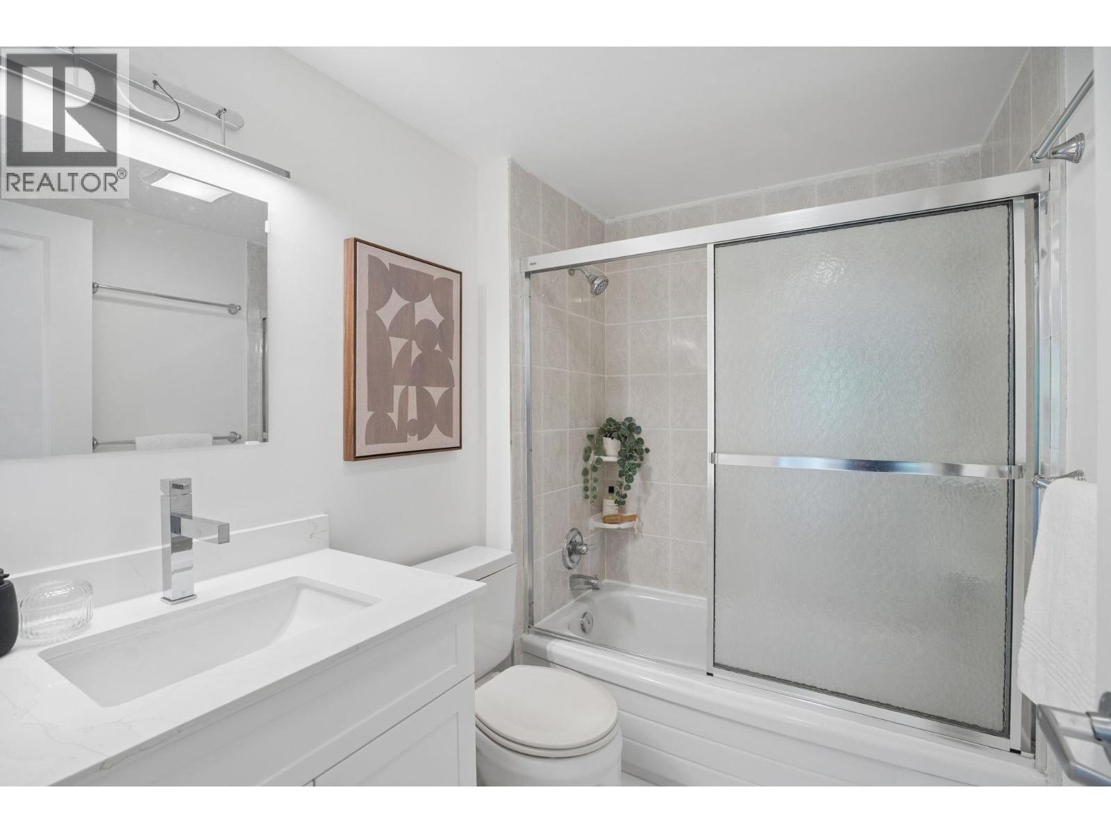 2 Bed, 1 Bath Apartment for Sale in Burnaby – 305 1945 WOODWAY PLACE, Burnaby – MLS# R3145989 - Image 14