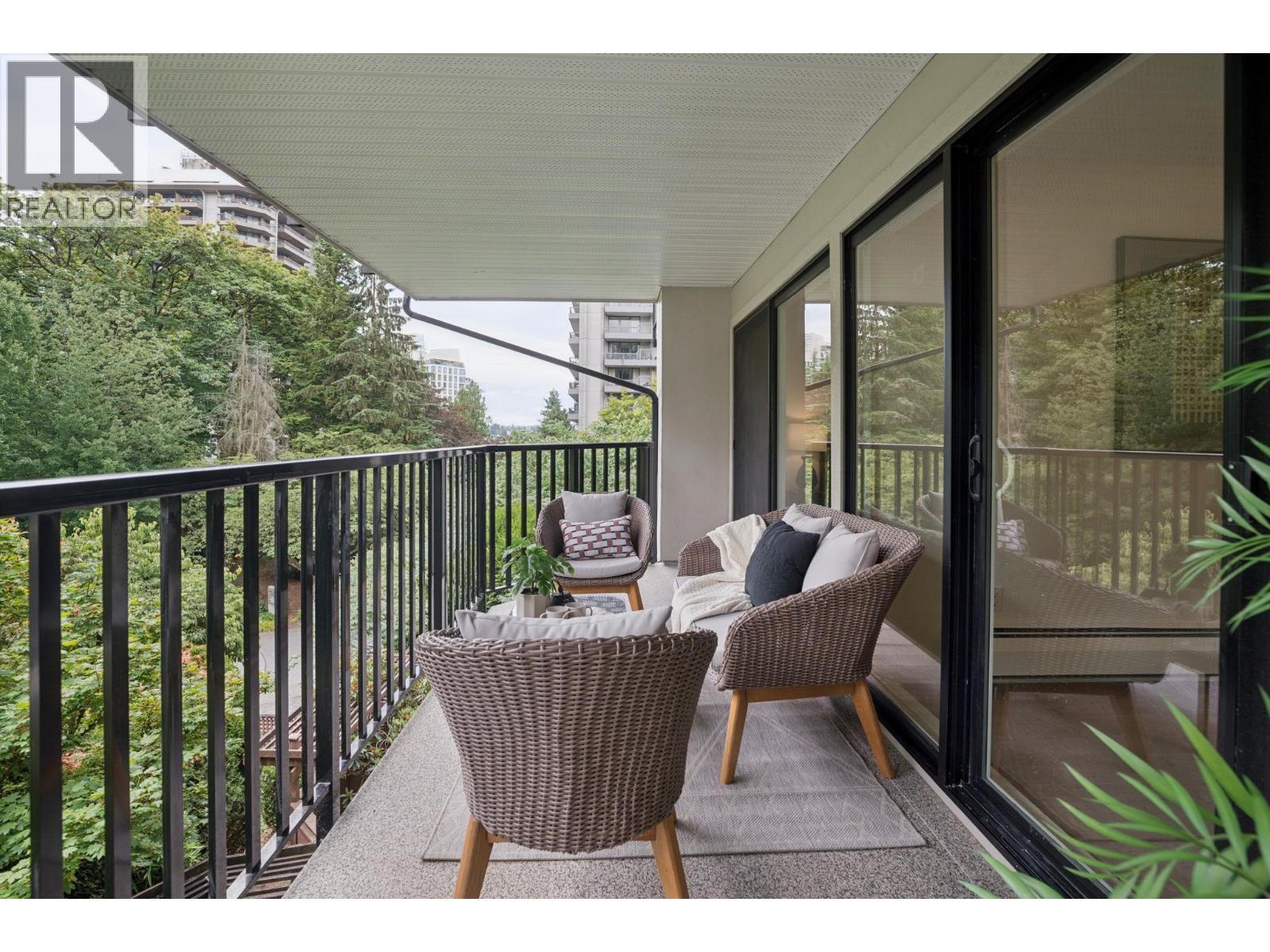 2 Bed, 1 Bath Apartment for Sale in Burnaby – 305 1945 WOODWAY PLACE, Burnaby – MLS# R3145989 - Image 15