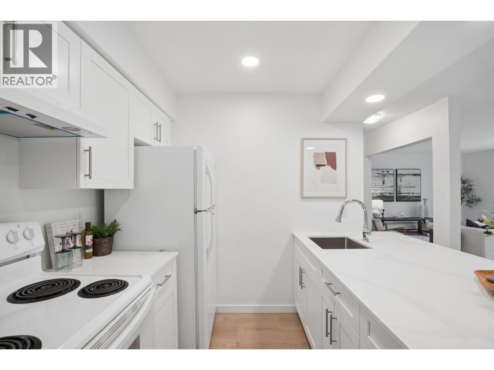 2 Bed, 1 Bath Apartment for Sale in Burnaby – 305 1945 WOODWAY PLACE, Burnaby – MLS# R3145989 - Image 9