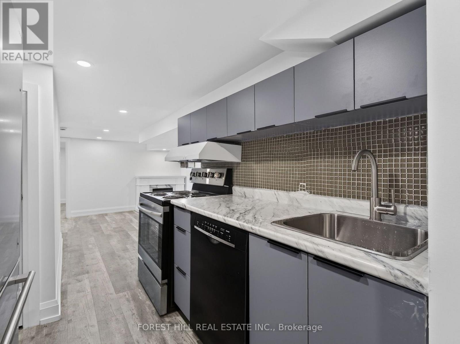 54 CHATHAM AVENUE - 36