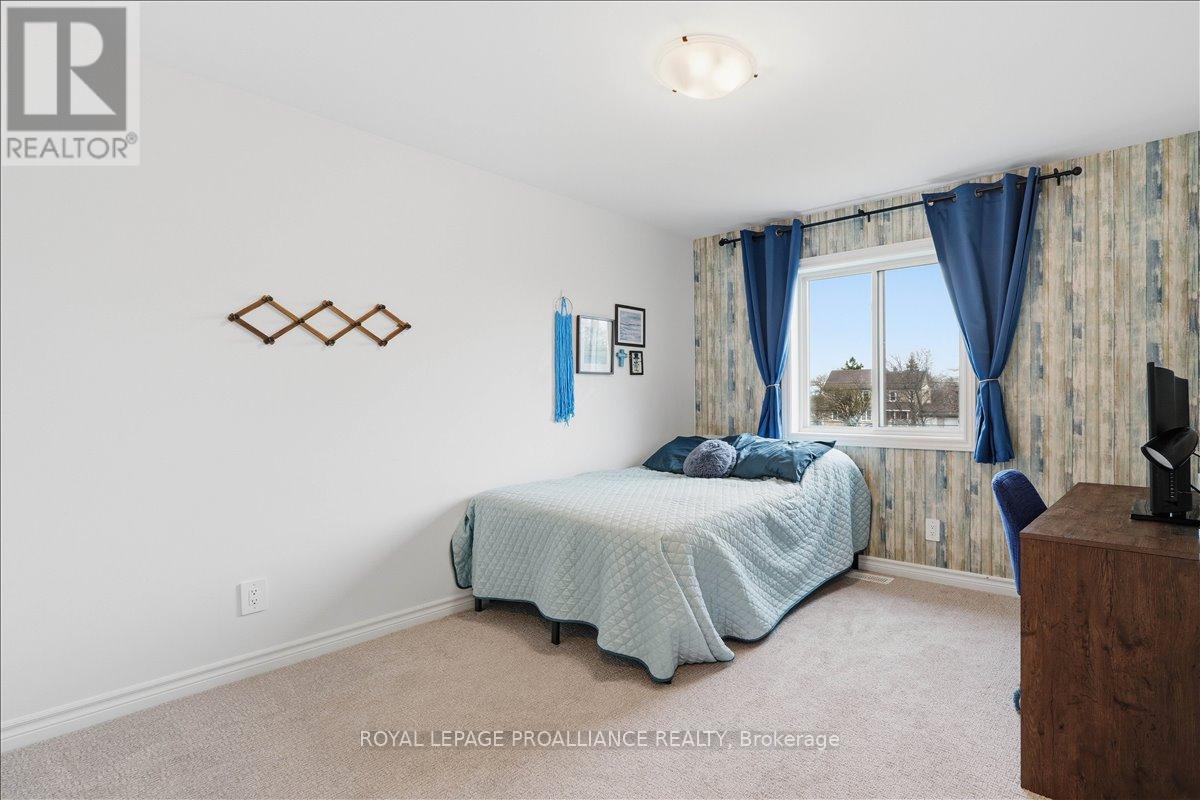 14 ATHABASKA DRIVE - 35