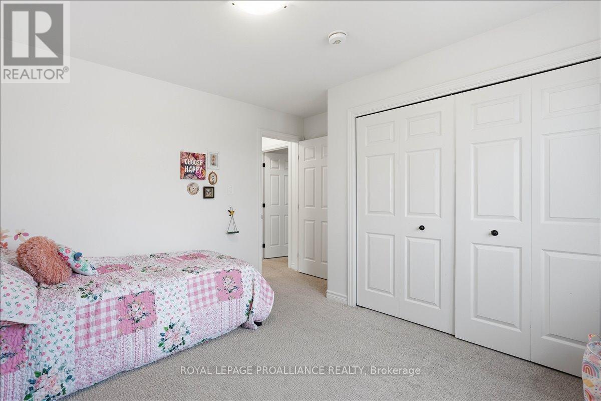 14 ATHABASKA DRIVE - 38