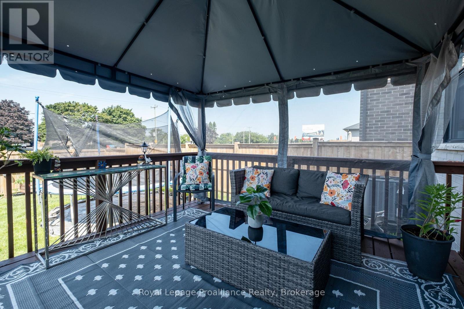 14 ATHABASKA DRIVE - 44
