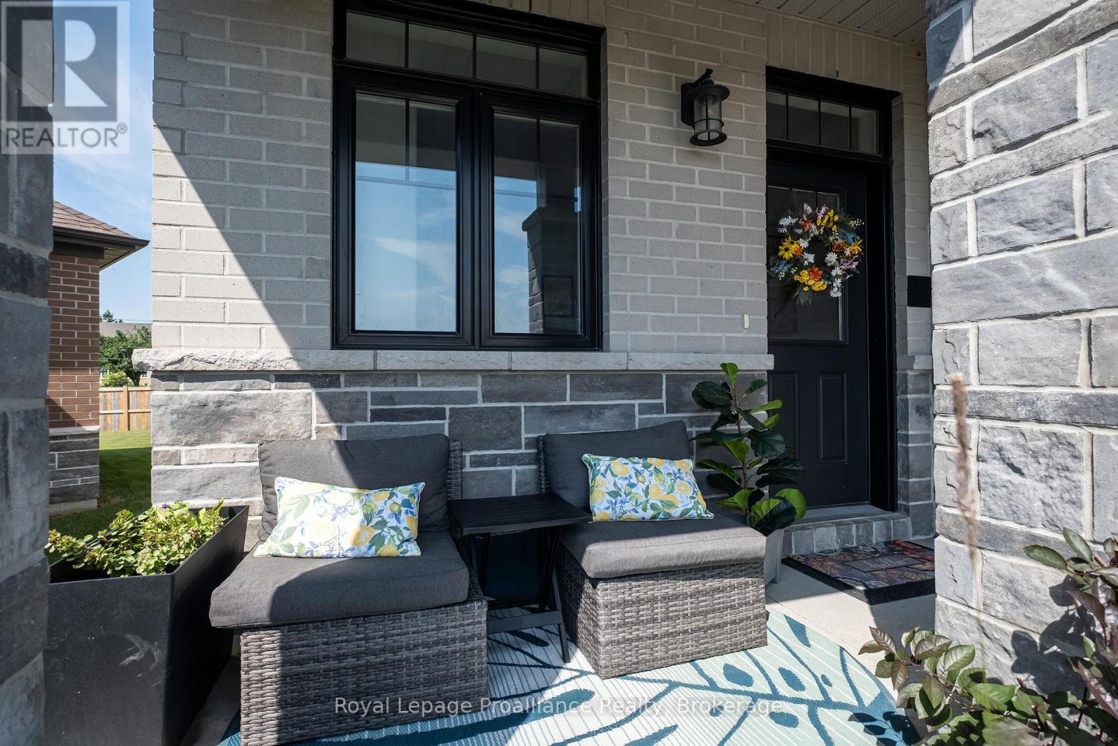 14 ATHABASKA DRIVE - 7