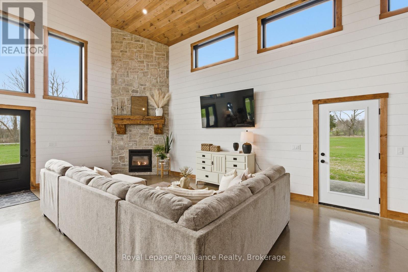 375 VENTRESS ROAD - 4