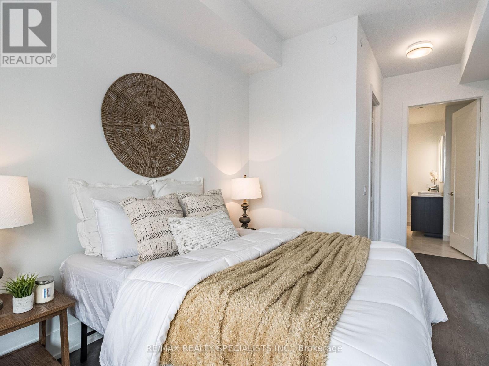 #1903 480 FRONT STREET W - 19