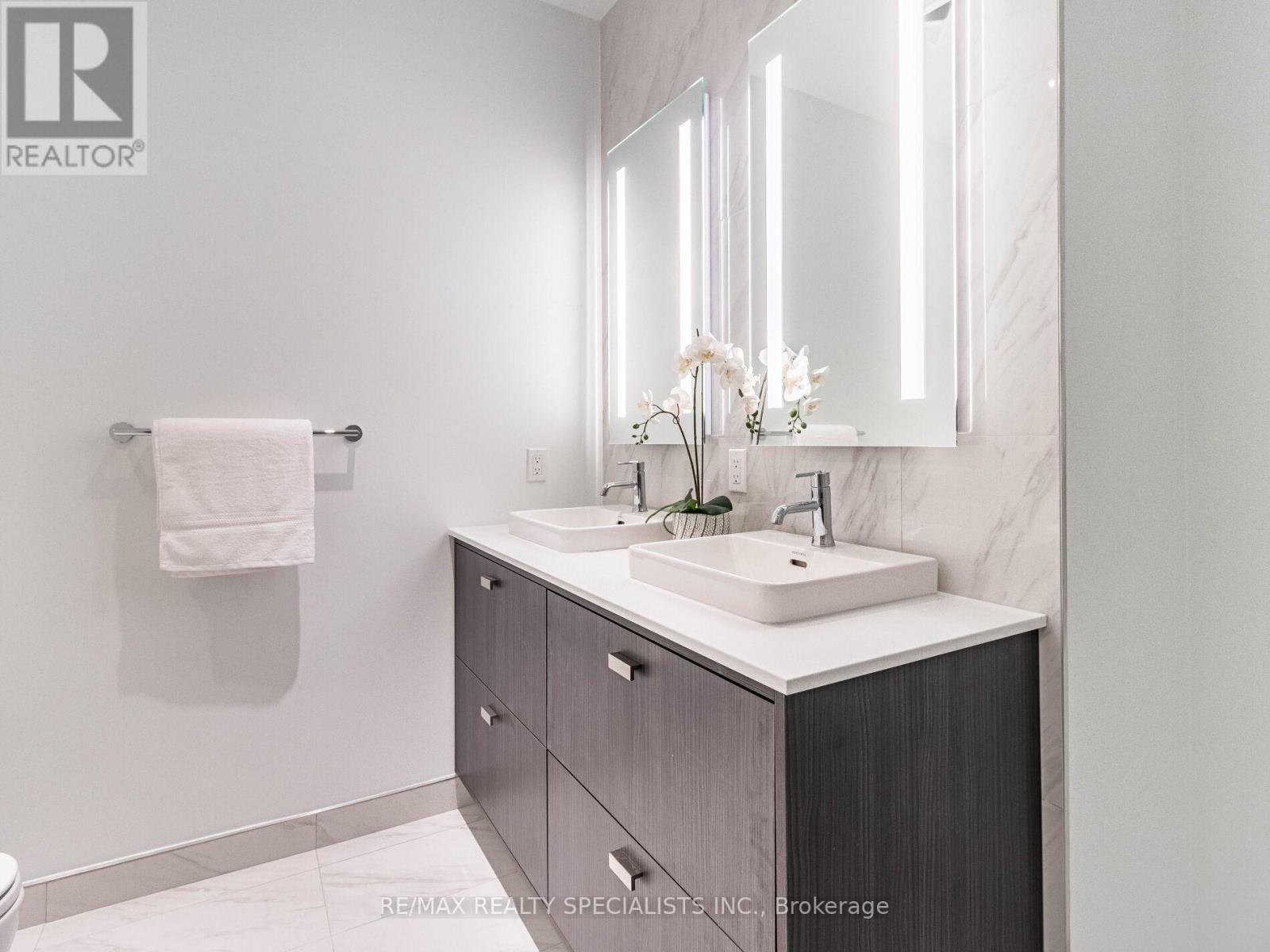 #1903 480 FRONT STREET W - 24