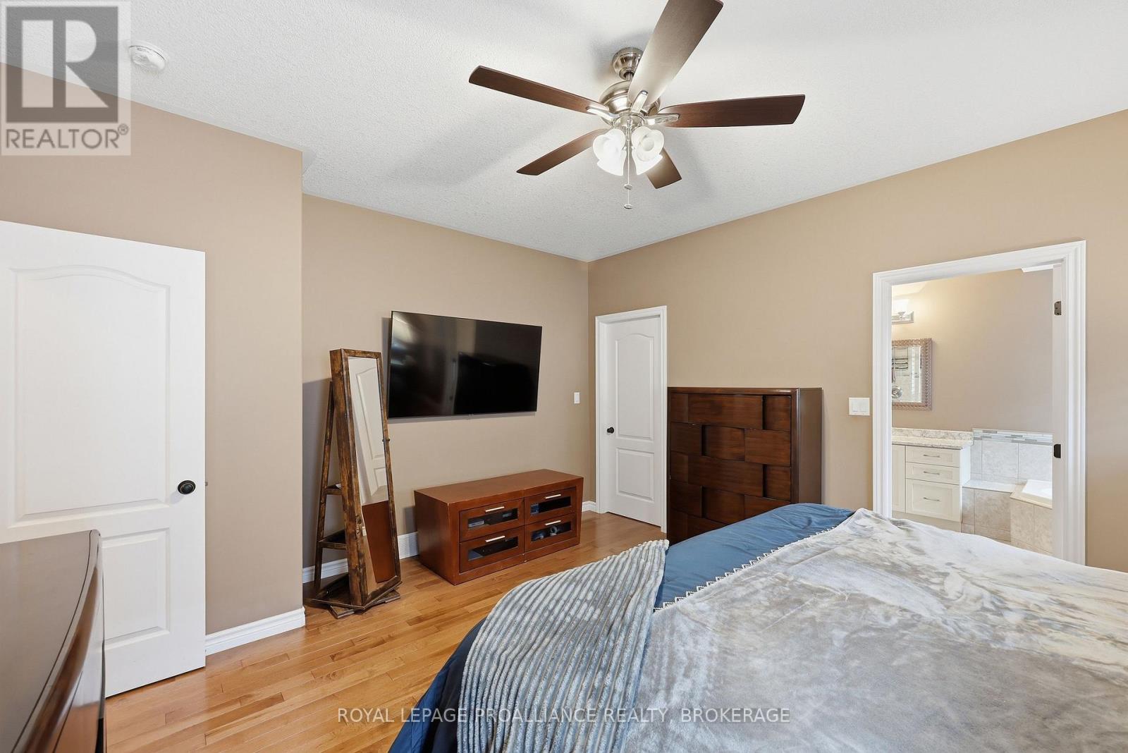 1224 CARFA CRESCENT - 29