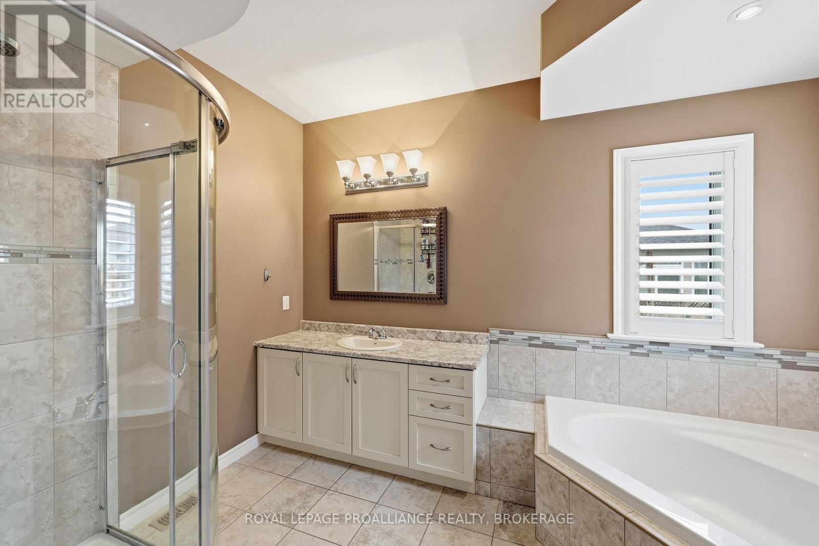 1224 CARFA CRESCENT - 30