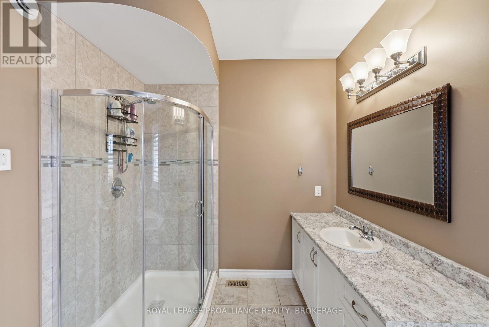 1224 CARFA CRESCENT - 32