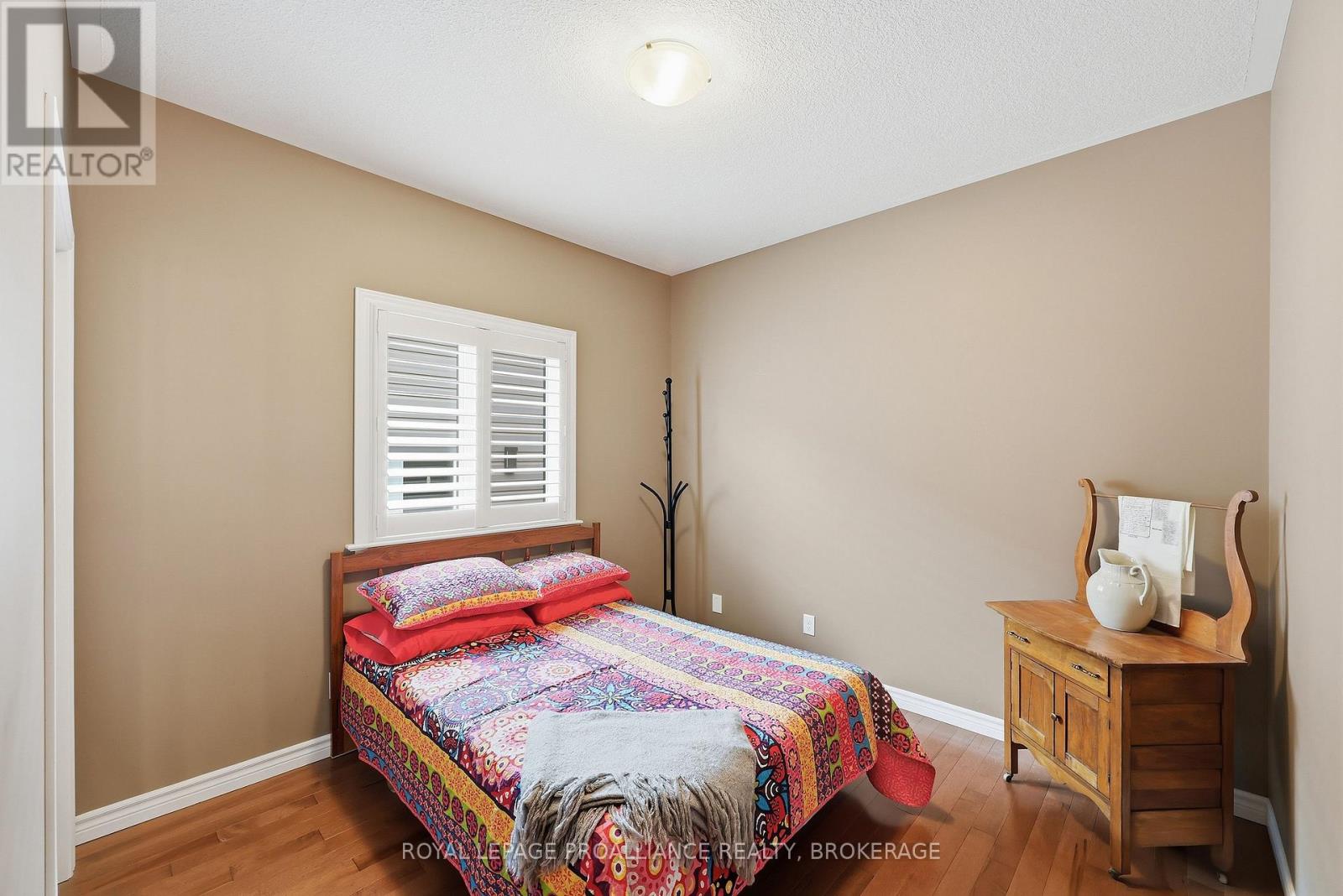 1224 CARFA CRESCENT - 33
