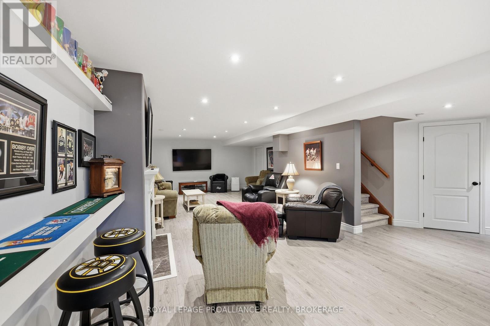 1224 CARFA CRESCENT - 37
