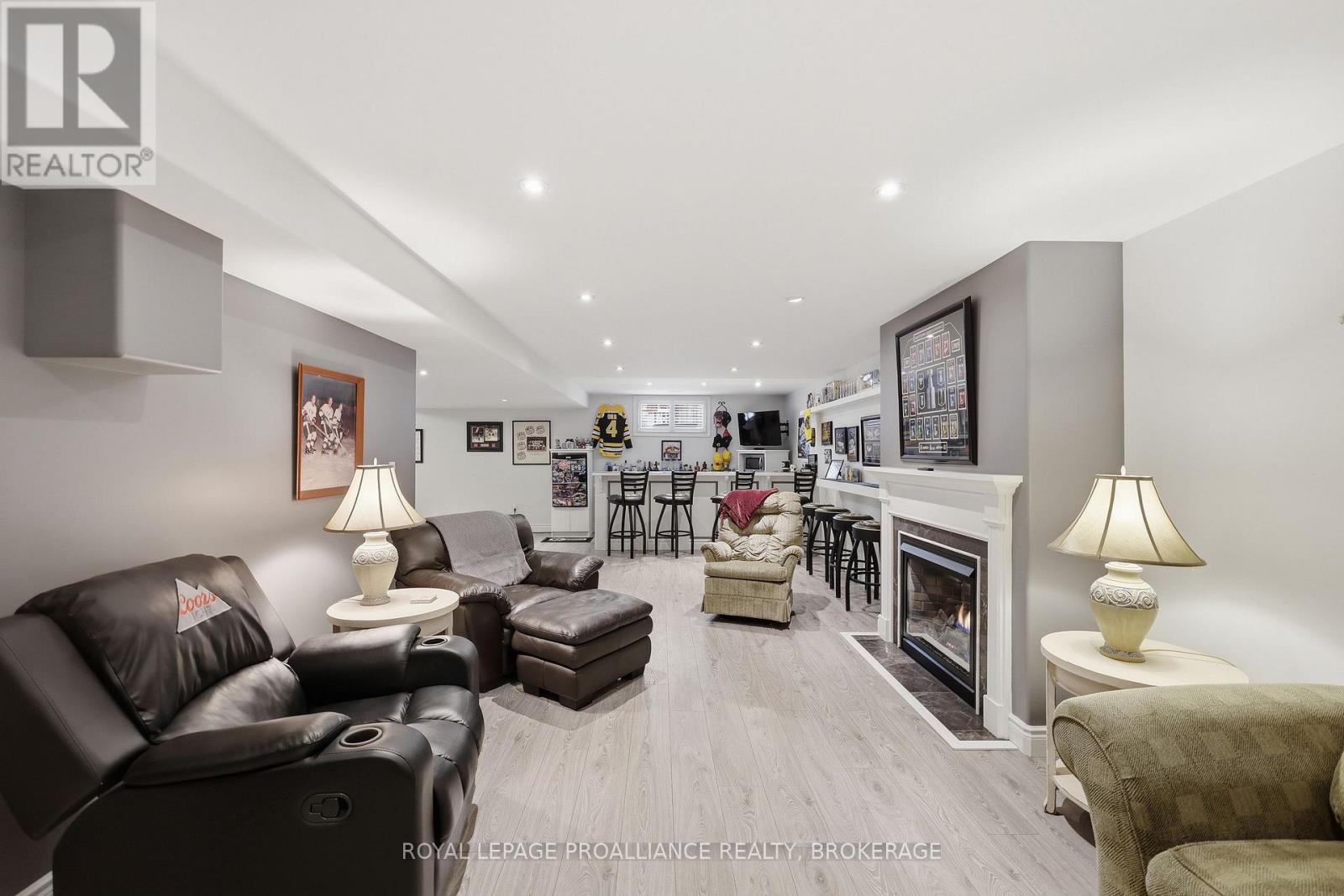 1224 CARFA CRESCENT - 38
