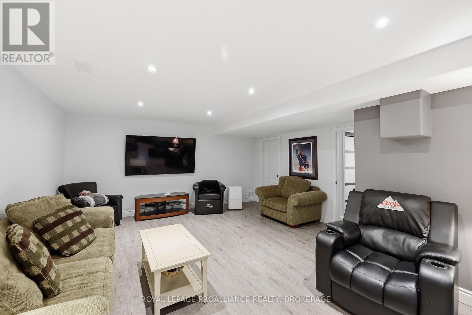 1224 CARFA CRESCENT - 39