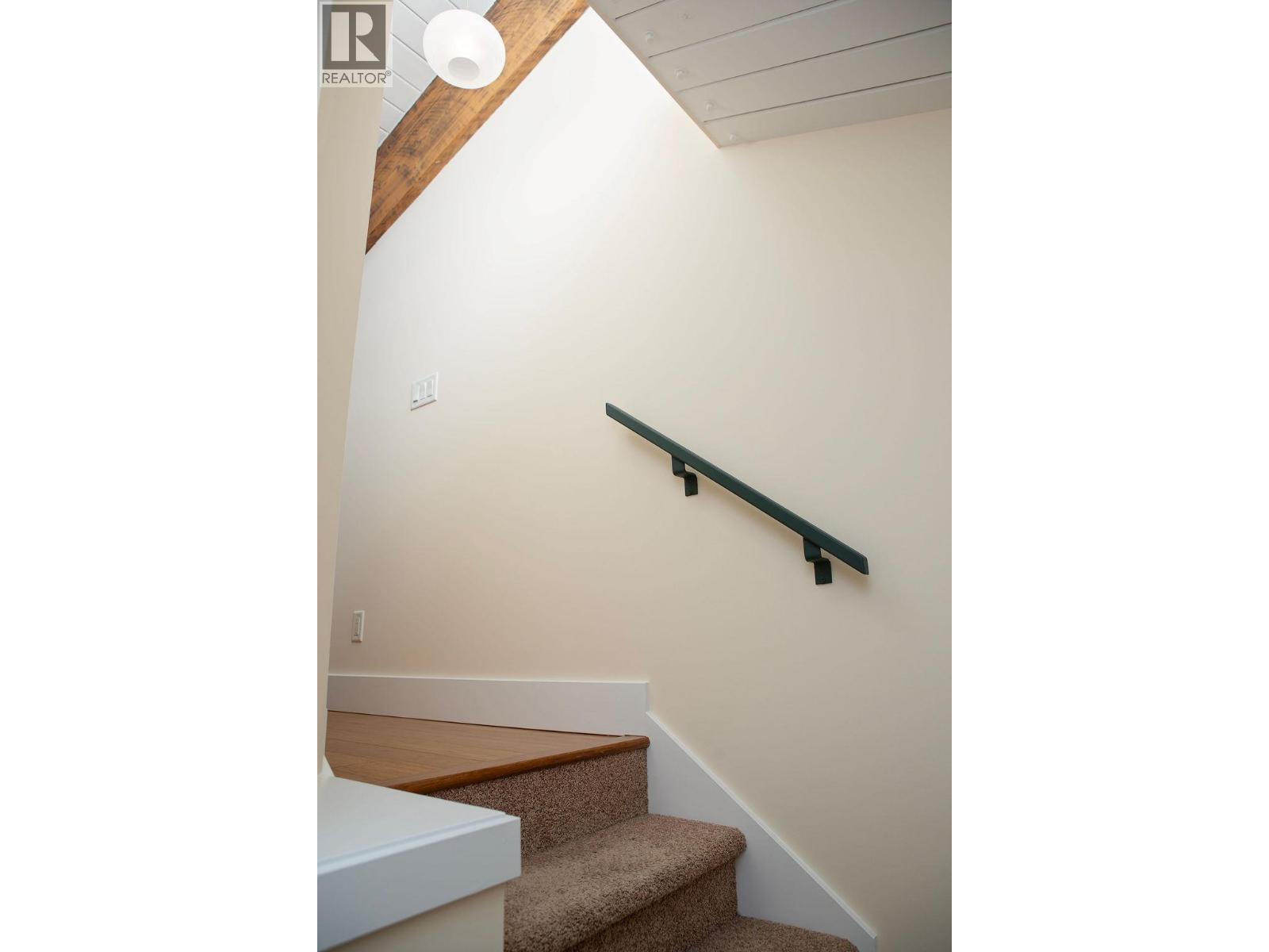 #4 702 Fourth Street - 45