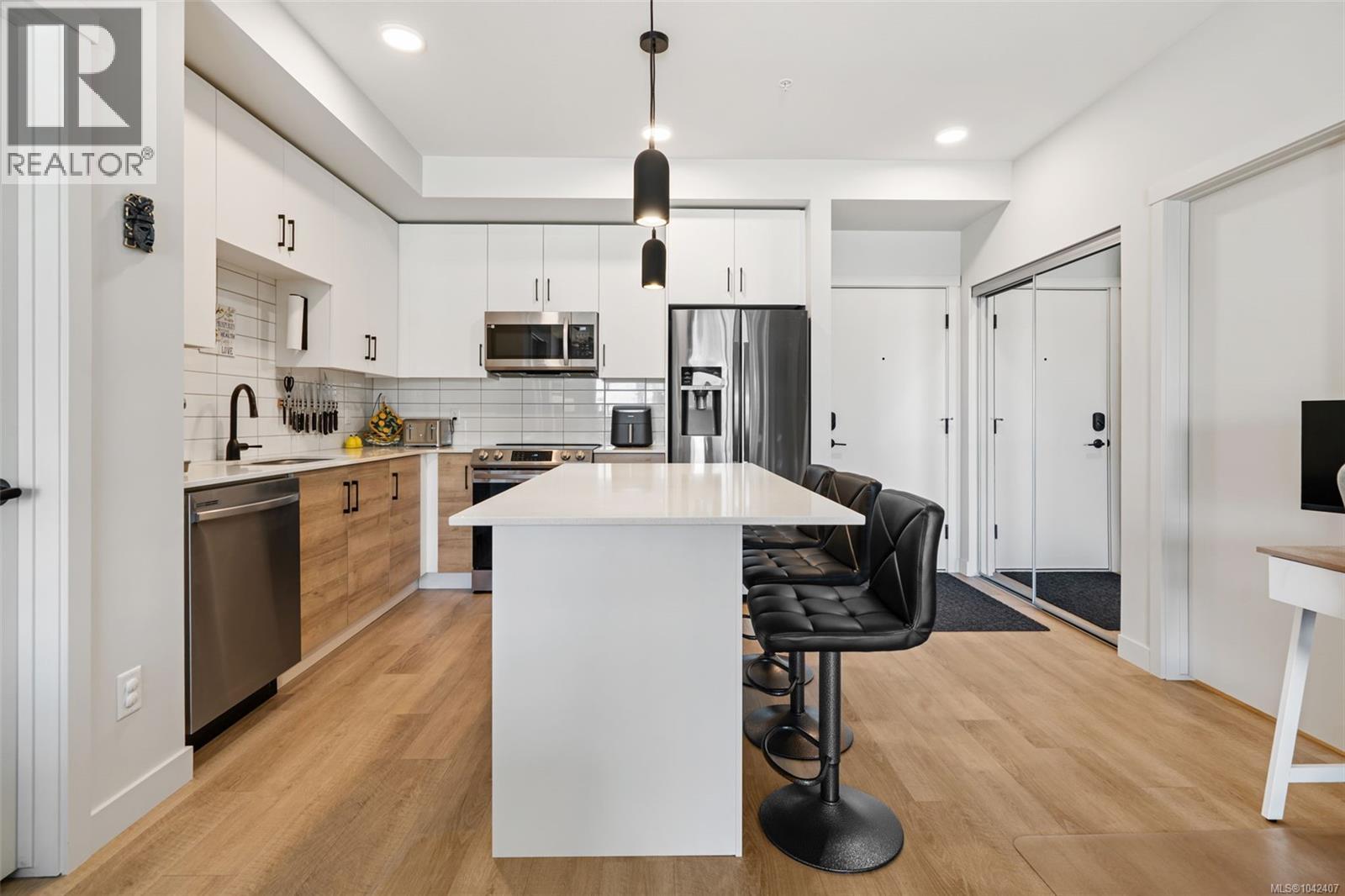 #302 2469 Gateway Rd - 2