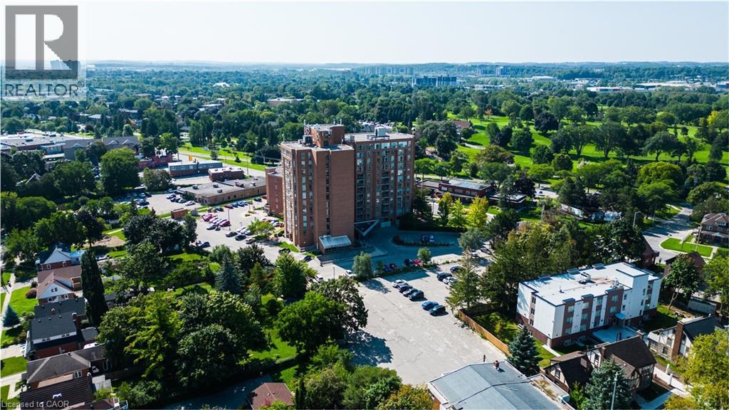 #802 1414 KING Street E - 29