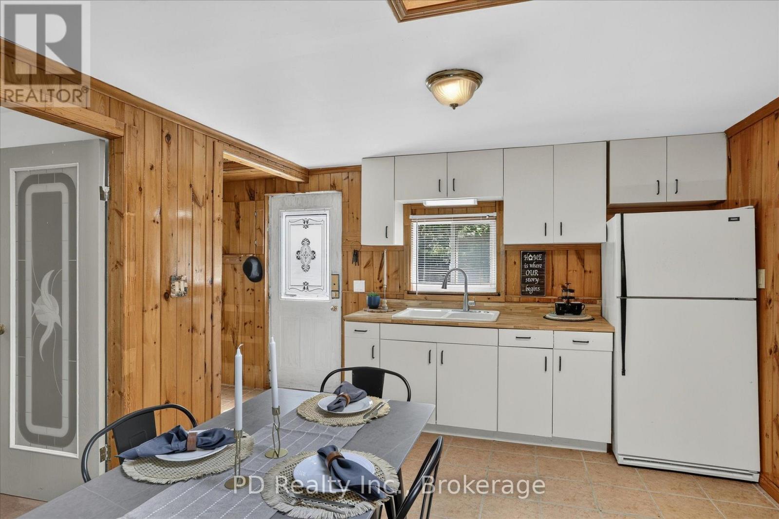 35 WESTVIEW DRIVE - 10