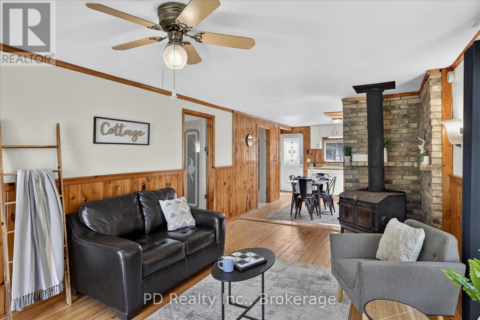 35 WESTVIEW DRIVE - 19
