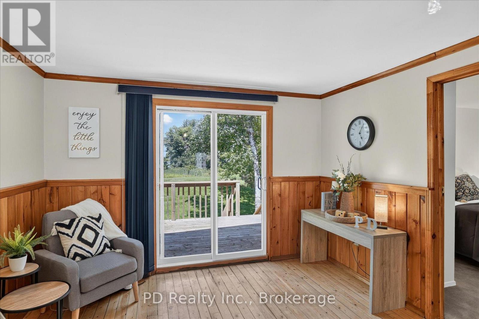 35 WESTVIEW DRIVE - 21