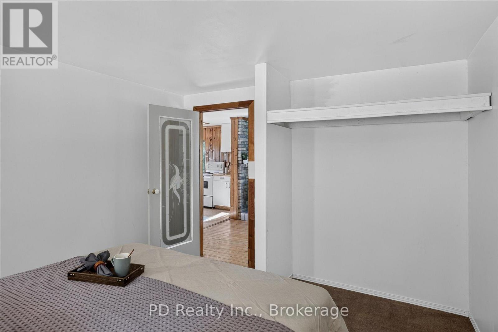 35 WESTVIEW DRIVE - 23