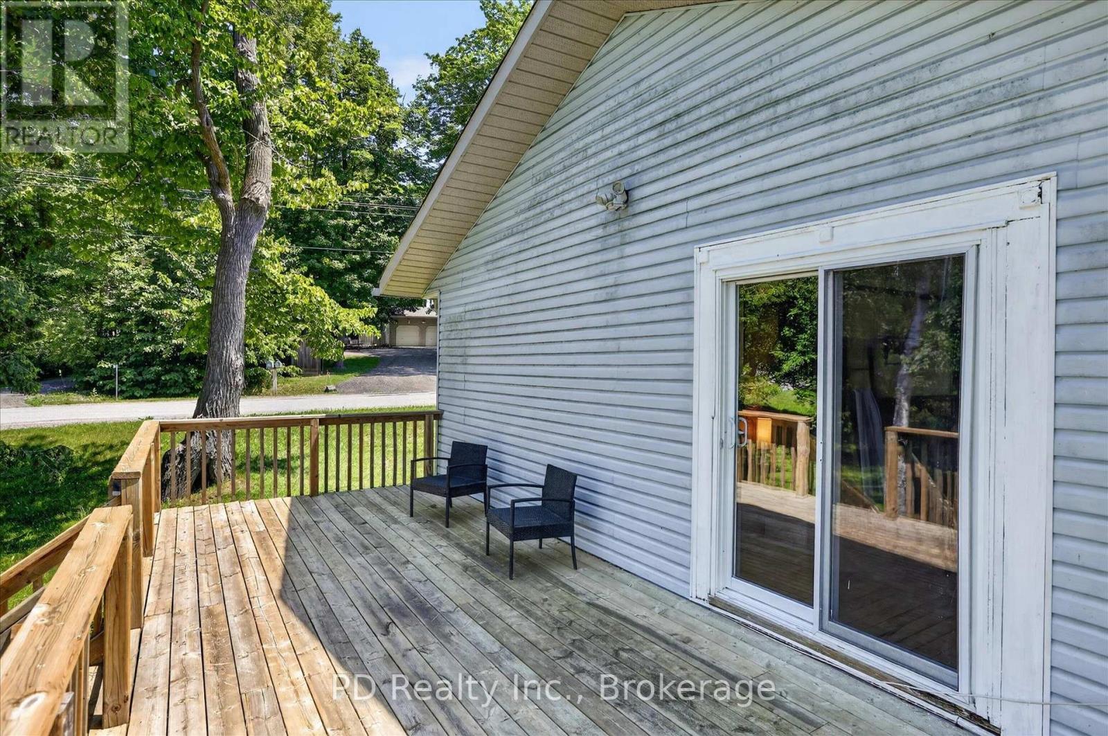 35 WESTVIEW DRIVE - 30