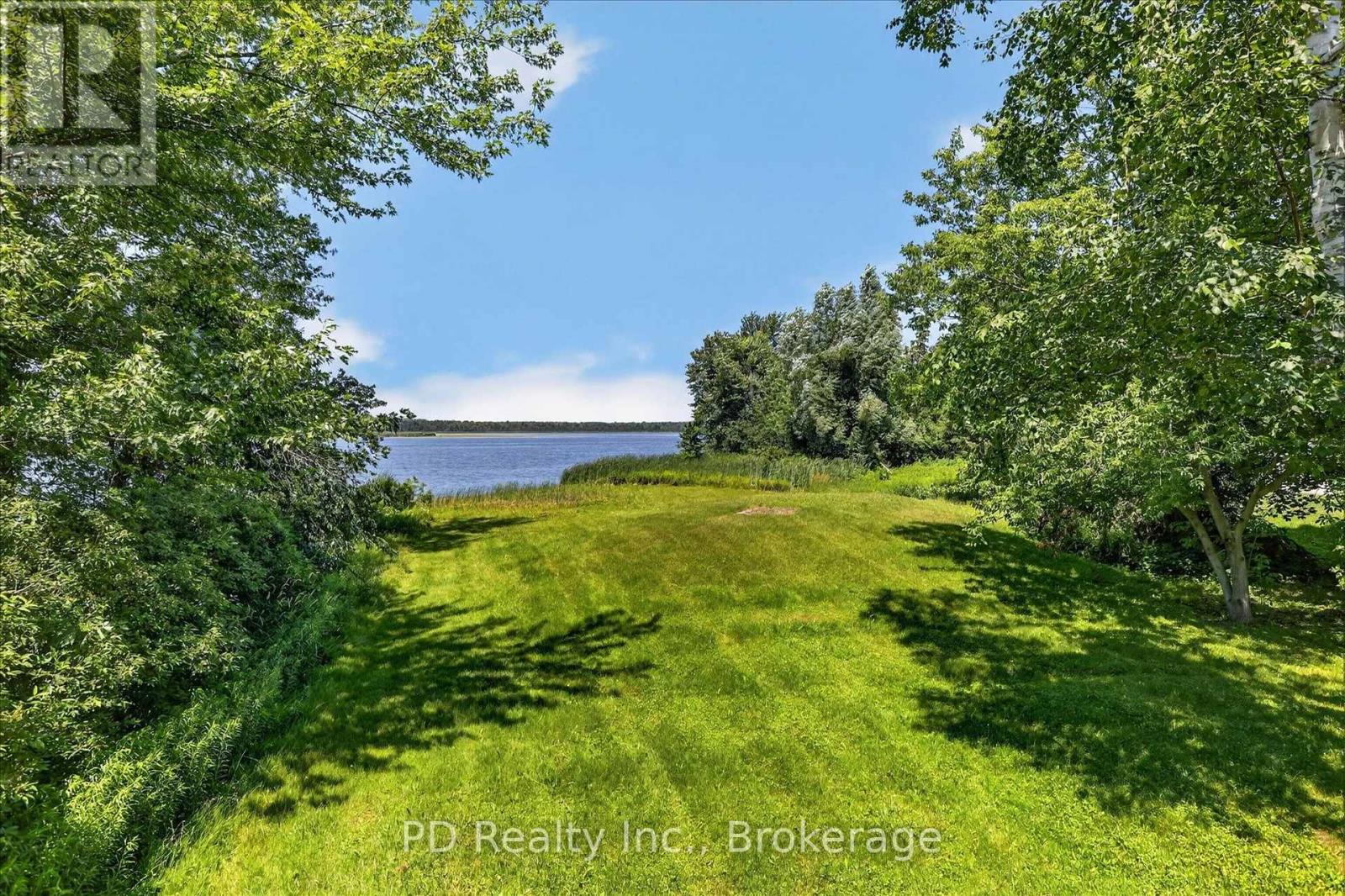 35 WESTVIEW DRIVE - 32