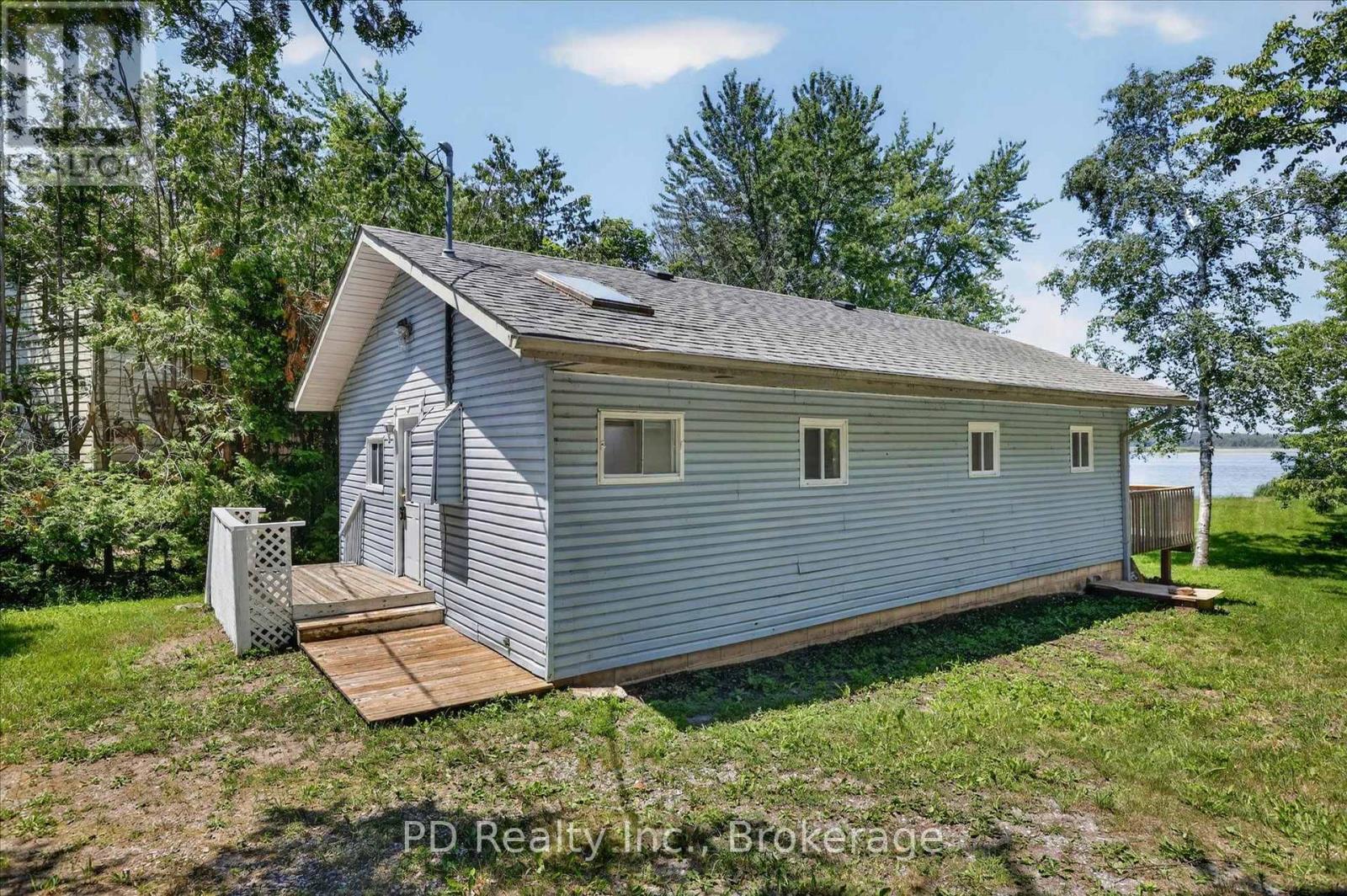 35 WESTVIEW DRIVE - 4