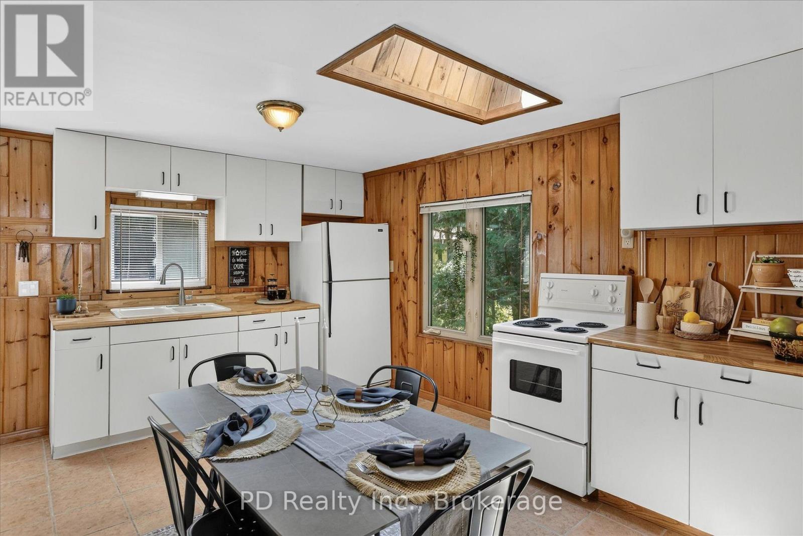 35 WESTVIEW DRIVE - 9