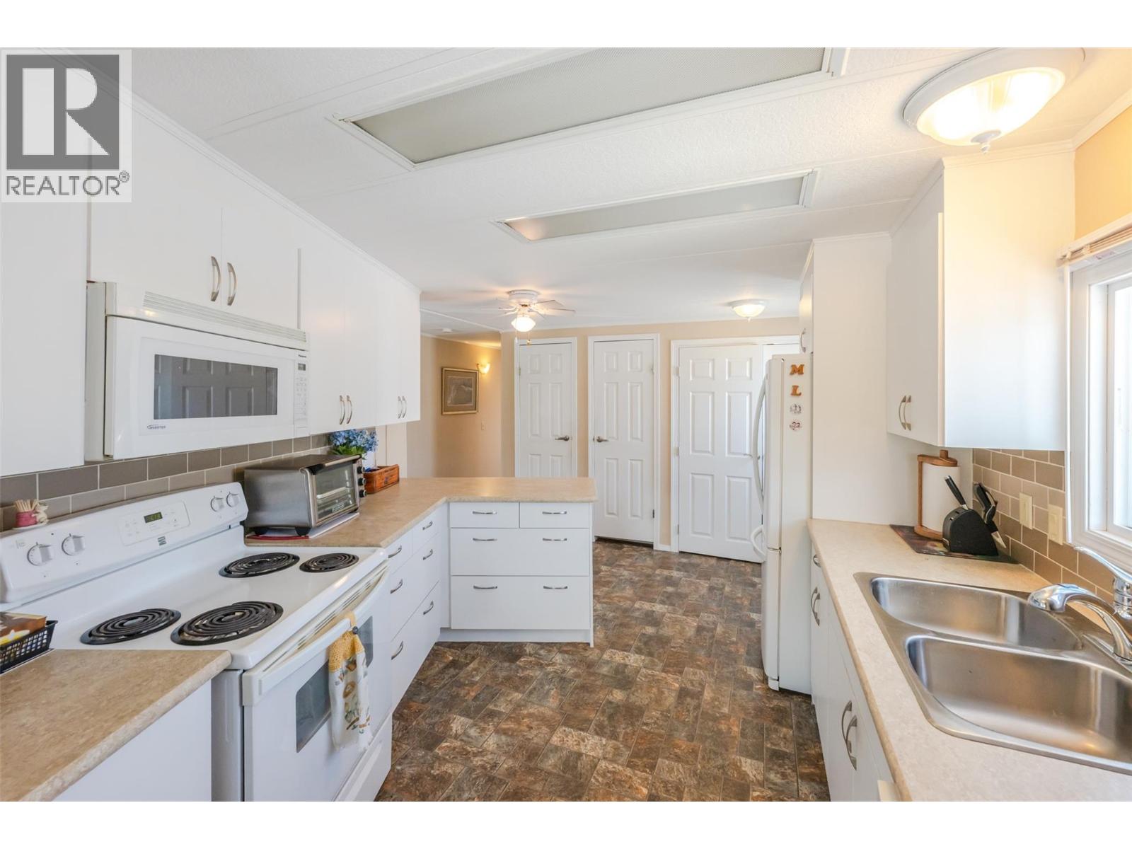 #66 999 Burnaby Avenue - 5