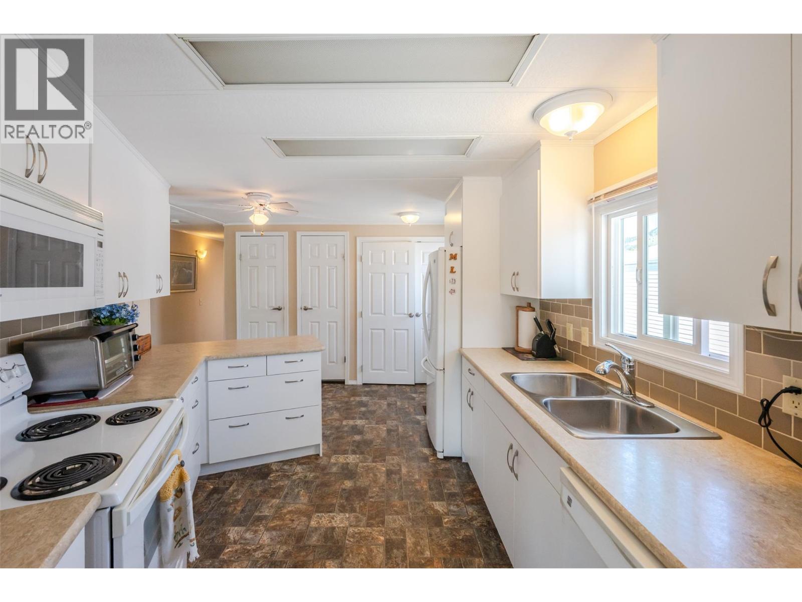 #66 999 Burnaby Avenue - 16