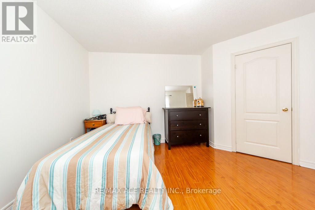 44 MOURNING DOVE CRESCENT - 12