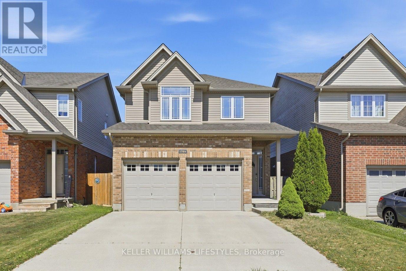 1784 STACKHOUSE CRESCENT - 1