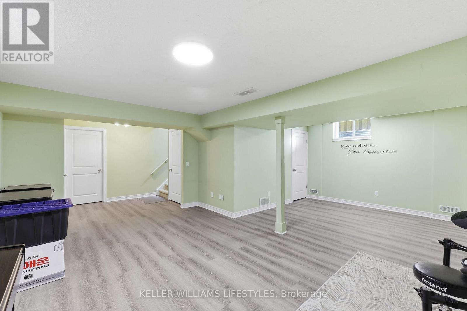 1784 STACKHOUSE CRESCENT - 32