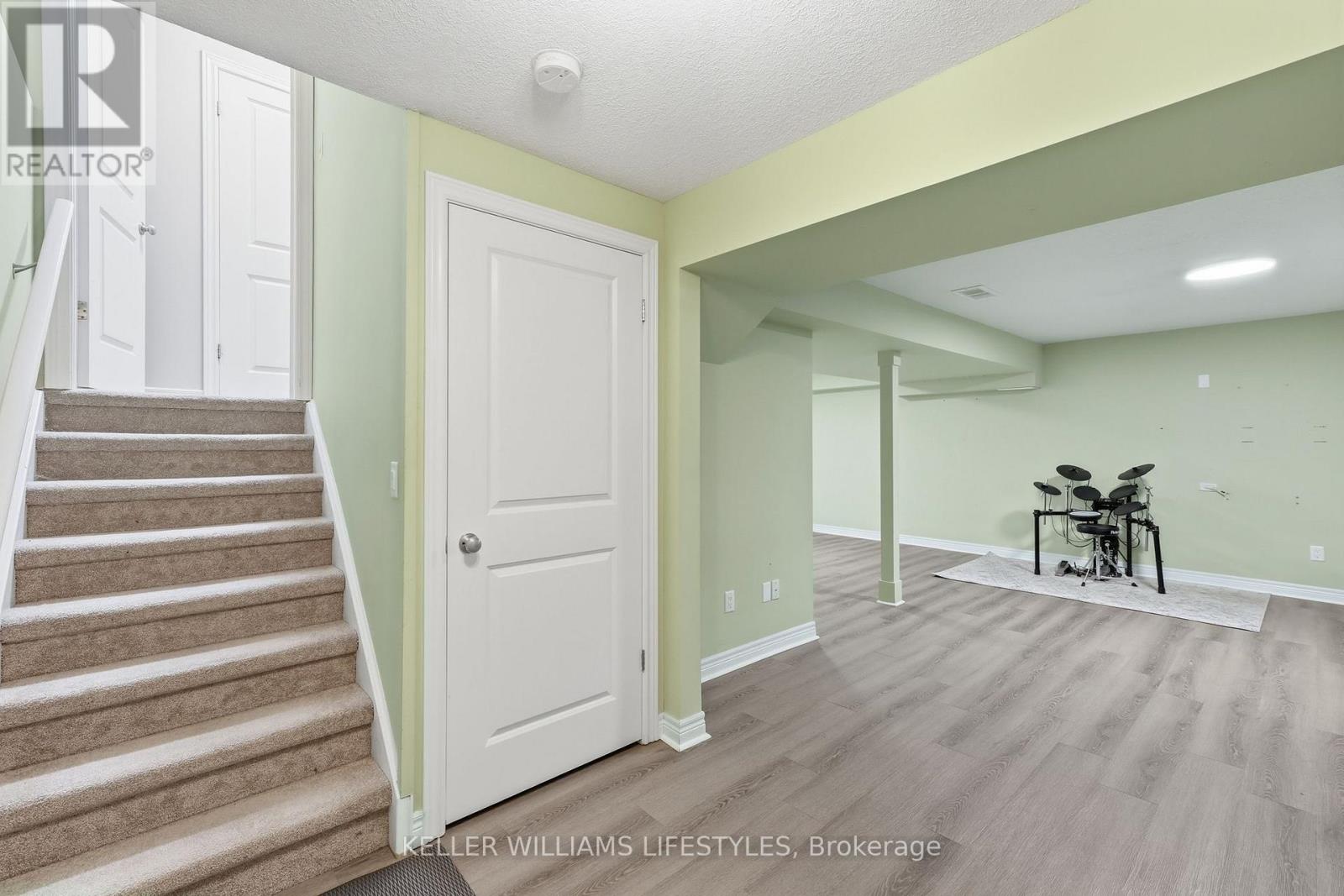 1784 STACKHOUSE CRESCENT - 34